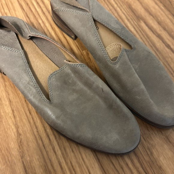 Size 8.5 and size 9 loafers - Picture 2 of 3